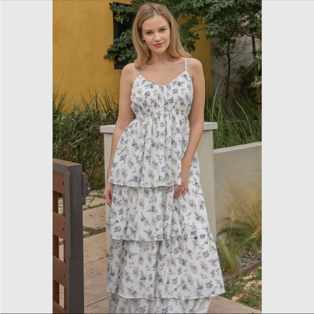 Elegant Floral Maxi Dress in White and Blue